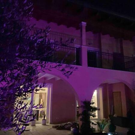 Apartment Charme And Relax With Garden And Swimming Pool Desenzano del Garda Bagian luar foto