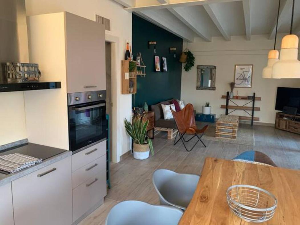 Apartment Charme And Relax With Garden And Swimming Pool Desenzano del Garda Bagian luar foto