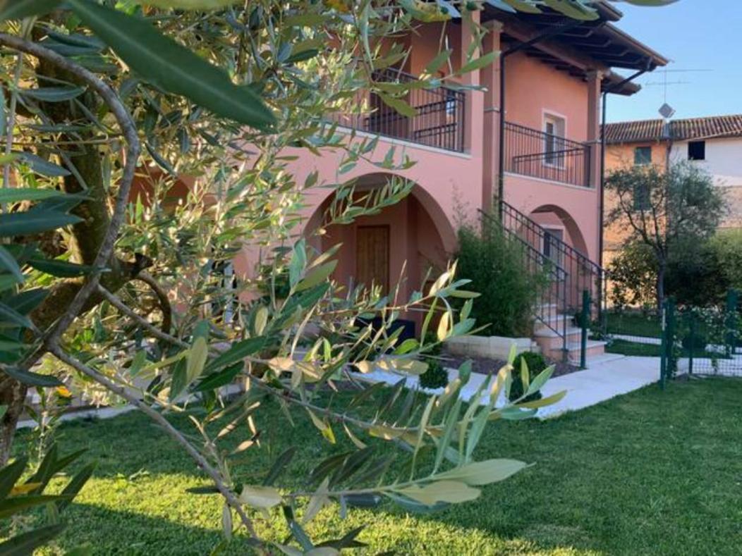 Apartment Charme And Relax With Garden And Swimming Pool Desenzano del Garda Bagian luar foto